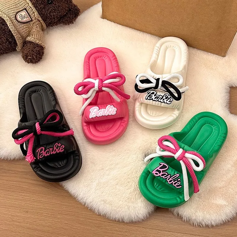 Розовые Тапочки Kawaii из мультфильма Барби, Эва, толстая подошва, какашка, ощущение, подходящая юбка, Симпатичные Сандалии
Розовые Тапочки Kawaii из мультфильма Барби, Эва, толстая подошва, какашка, ощущение, подходящая юбка, Симпатичные Сандалии