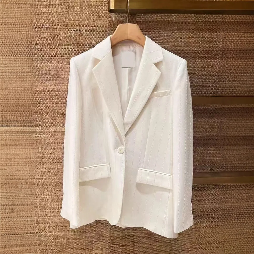 Elegant 2025 Spring New Pearl Stripe Suit Jacket And Shorts Set Fashionable Classy Long Sleeve Women's Ensemble
Elegant 2025 Spring New Pearl Stripe Suit Jacket And Shorts Set Fashionable Classy Long Sleeve Women's Ensemble