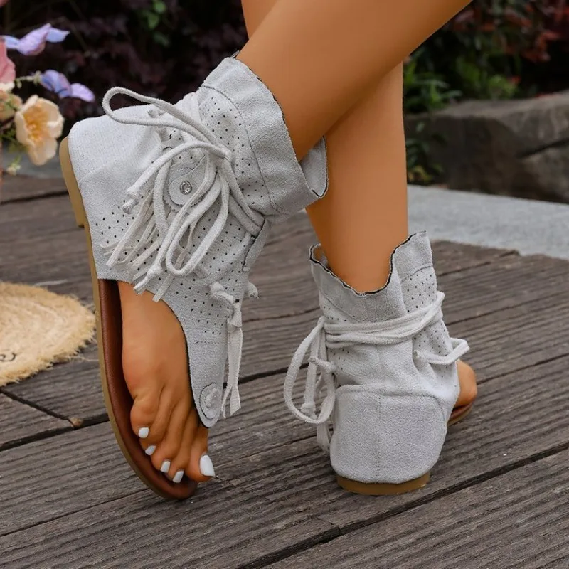 Женские богемные сандалии-гладиаторы с бахромой, перфорацией и шнуровкой, летние пляжные повседневные прогулочные сандалии-ботинки для женщин
Женские богемные сандалии-гладиаторы с бахромой, перфорацией и шнуровкой, летние пляжные повседневные прогулочные сандалии-ботинки для женщин