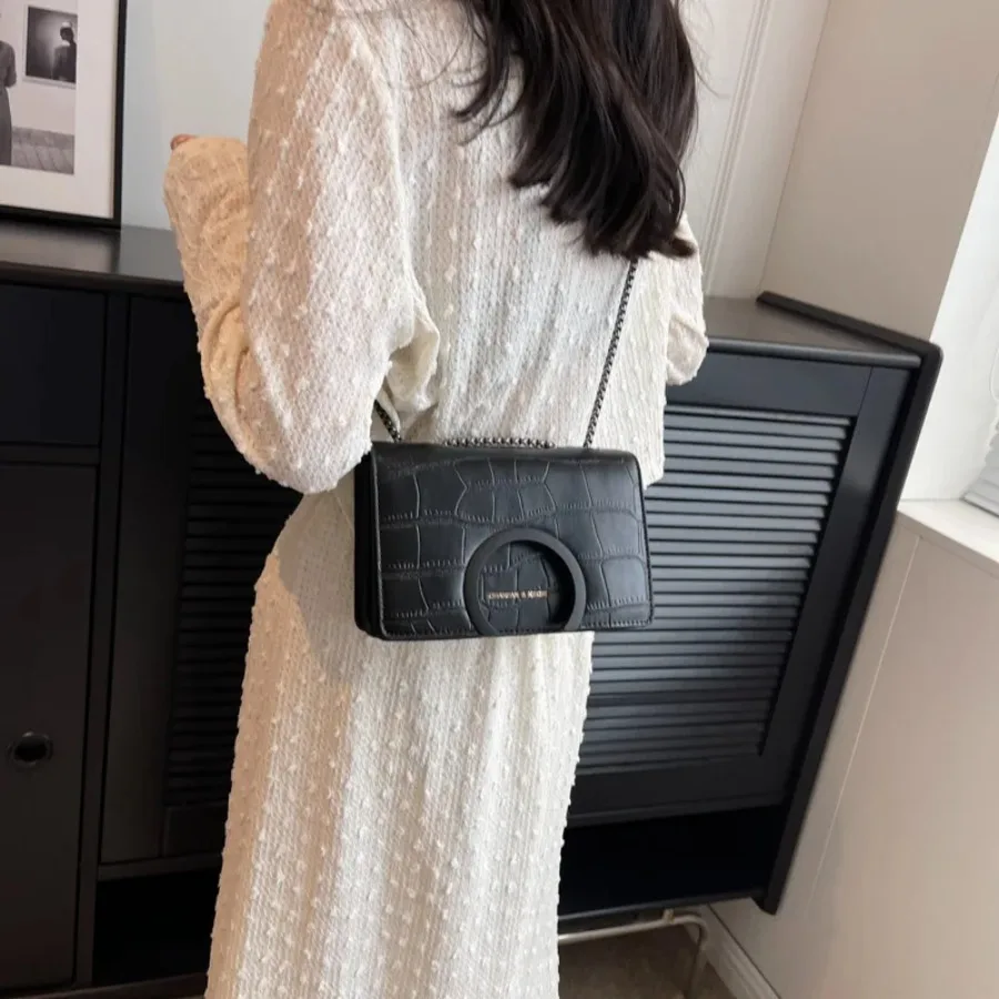 New chain stone women's bag trend students Korean version of hundreds of simple shoulder crossbody bag net red small square bags
New chain stone women's bag trend students Korean version of hundreds of simple shoulder crossbody bag net red small square bags
