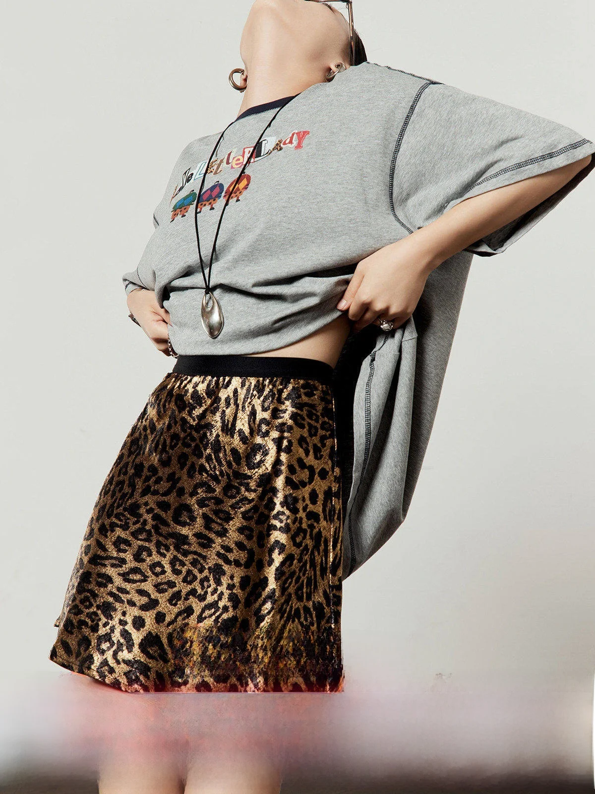 ay T-irt Women's Summer New Loose Casual Versatile ort Sve Letter Print Commute Sle Universal Fit round Ne Top
ay T-irt Women's Summer New Loose Casual Versatile ort Sve Letter Print Commute Sle Universal Fit round Ne Top