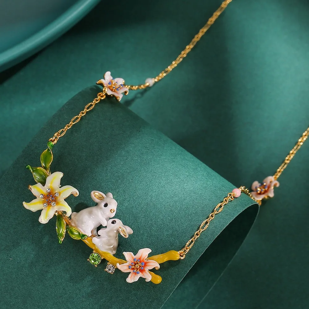 2026 New Women's Enamel Glazed Rabbit and Daffodil Inlaid Zircon Clavicle Necklace - High-End Luxury INS Series
2026 New Women's Enamel Glazed Rabbit and Daffodil Inlaid Zircon Clavicle Necklace - High-End Luxury INS Series