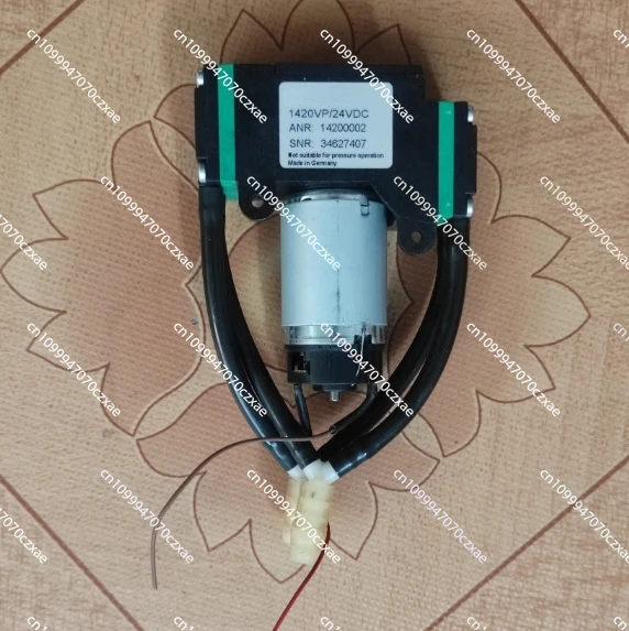 Double Head Vacuum Pump Air Pump 1420VP DC12V 14200001 DC24V 14200002
Double Head Vacuum Pump Air Pump 1420VP DC12V 14200001 DC24V 14200002