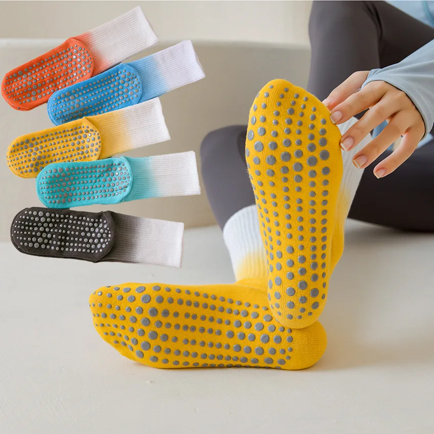 Женские простые градиентные носки для йоги до середины икры, носки для йоги, нескользящие спортивные носки большого размера, носки для фитнеса и танцев в помещении 
Женские простые градиентные носки для йоги до середины икры, носки для йоги, нескользящие спортивные носки большого размера, носки для фитнеса и танцев в помещении