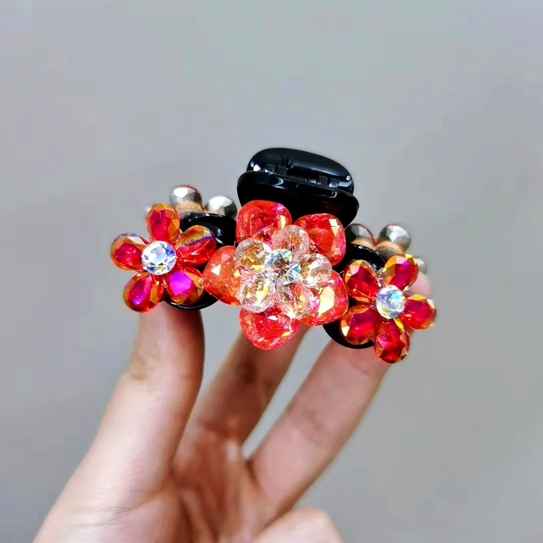 Korean crystal grab clip Hairpin claw hairpin grab clip women's hair accessories temperament Hua hair accessories adult elegance
Korean crystal grab clip Hairpin claw hairpin grab clip women's hair accessories temperament Hua hair accessories adult elegance