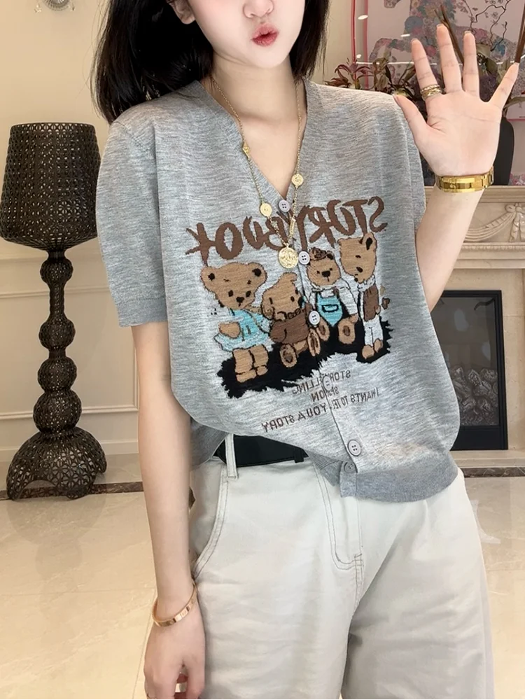 Summer Casual Sle Bear Print ort Sve Women's T-irt Cardigan Top Comfortable Loose Fit V-ne Thin Material
Summer Casual Sle Bear Print ort Sve Women's T-irt Cardigan Top Comfortable Loose Fit V-ne Thin Material