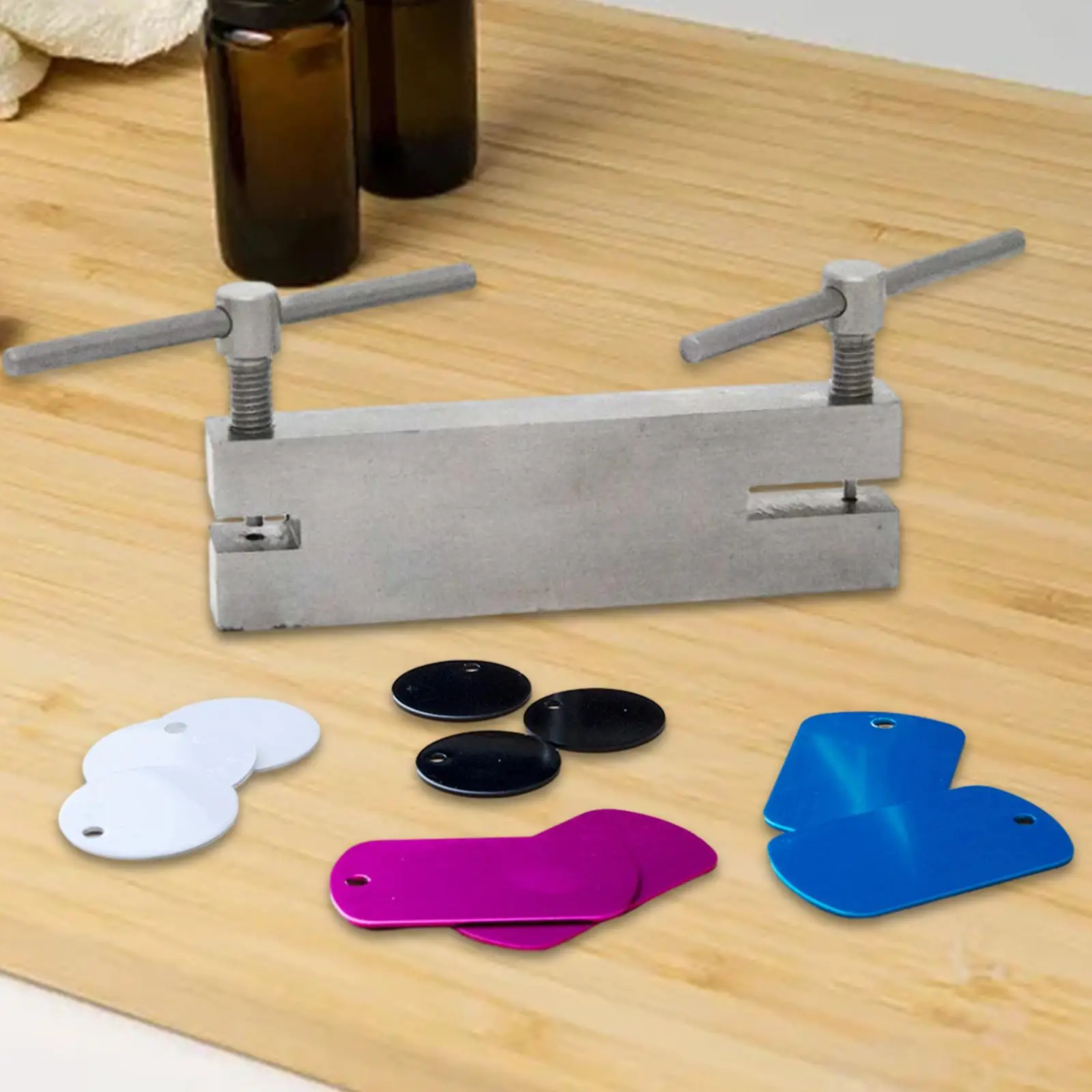 Ручной пробойник для металла, инструмент для перфорации алюминиевых и медных листов, для изготовления ювелирных изделий
Ручной пробойник для металла, инструмент для перфорации алюминиевых и медных листов, для изготовления ювелирных изделий