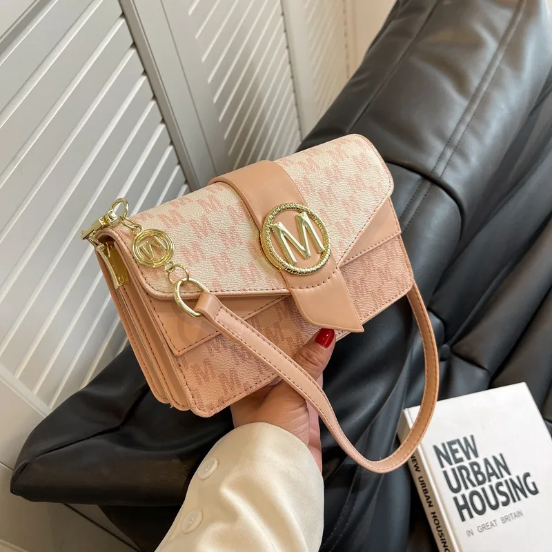 2025 New Niche Underarm Bags, Women's Simple Crossbody Bags, Fashionable Single-shoulder Bags, and Casual Small Square Bags
2025 New Niche Underarm Bags, Women's Simple Crossbody Bags, Fashionable Single-shoulder Bags, and Casual Small Square Bags