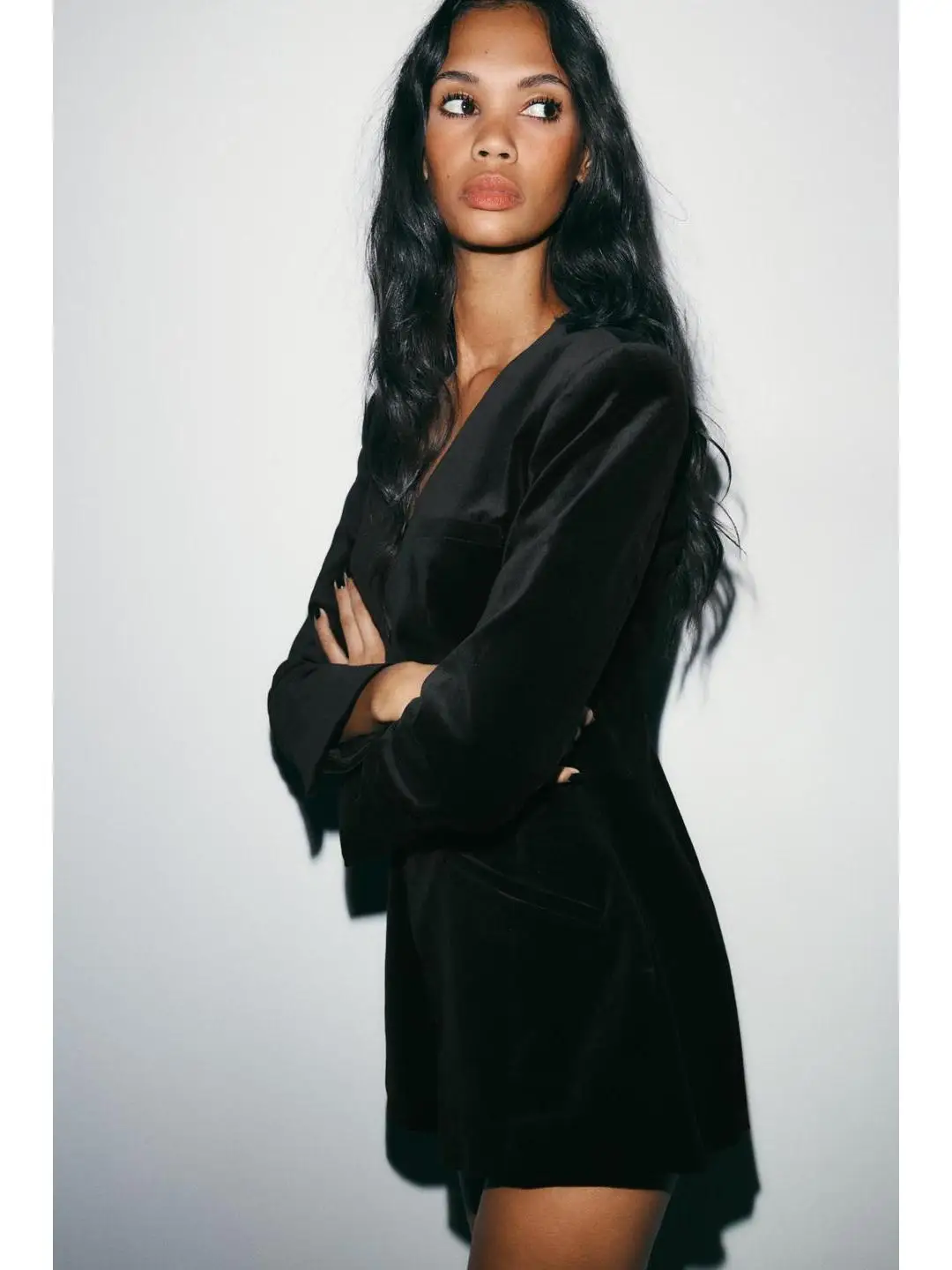 Faionable V-Ne Long Sve Jumpsuit Slim Fit ort Sle Women's Suit Sle Casual Wear European Sle Tee Button Cuff
Faionable V-Ne Long Sve Jumpsuit Slim Fit ort Sle Women's Suit Sle Casual Wear European Sle Tee Button Cuff