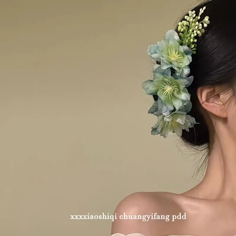 Spring Hair Accessories New Chinese Style Simulation Flower Plate Hair Side Hair Comb Sweet Flower Cluster \
Spring Hair Accessories New Chinese Style Simulation Flower Plate Hair Side Hair Comb Sweet Flower Cluster \