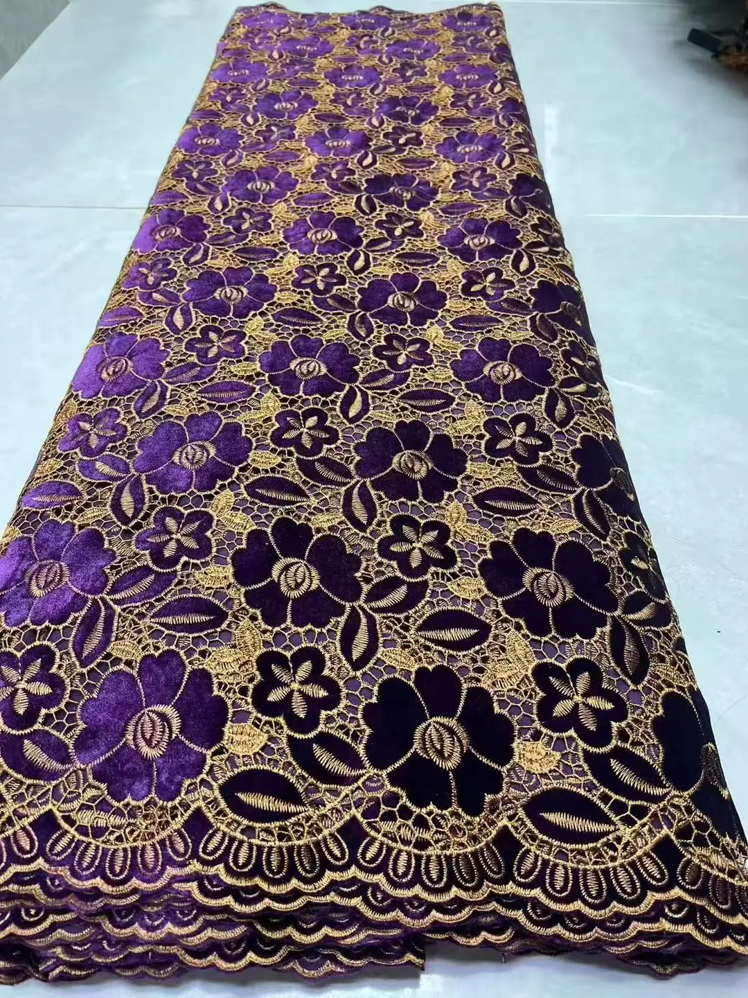 Luxury 2026 High Quality French Velvet Mesh Lace Fabric African Lace Fabric 5 Yards For Nigeria Fabric Wedding Party Dress M75-1
Luxury 2026 High Quality French Velvet Mesh Lace Fabric African Lace Fabric 5 Yards For Nigeria Fabric Wedding Party Dress M75-1