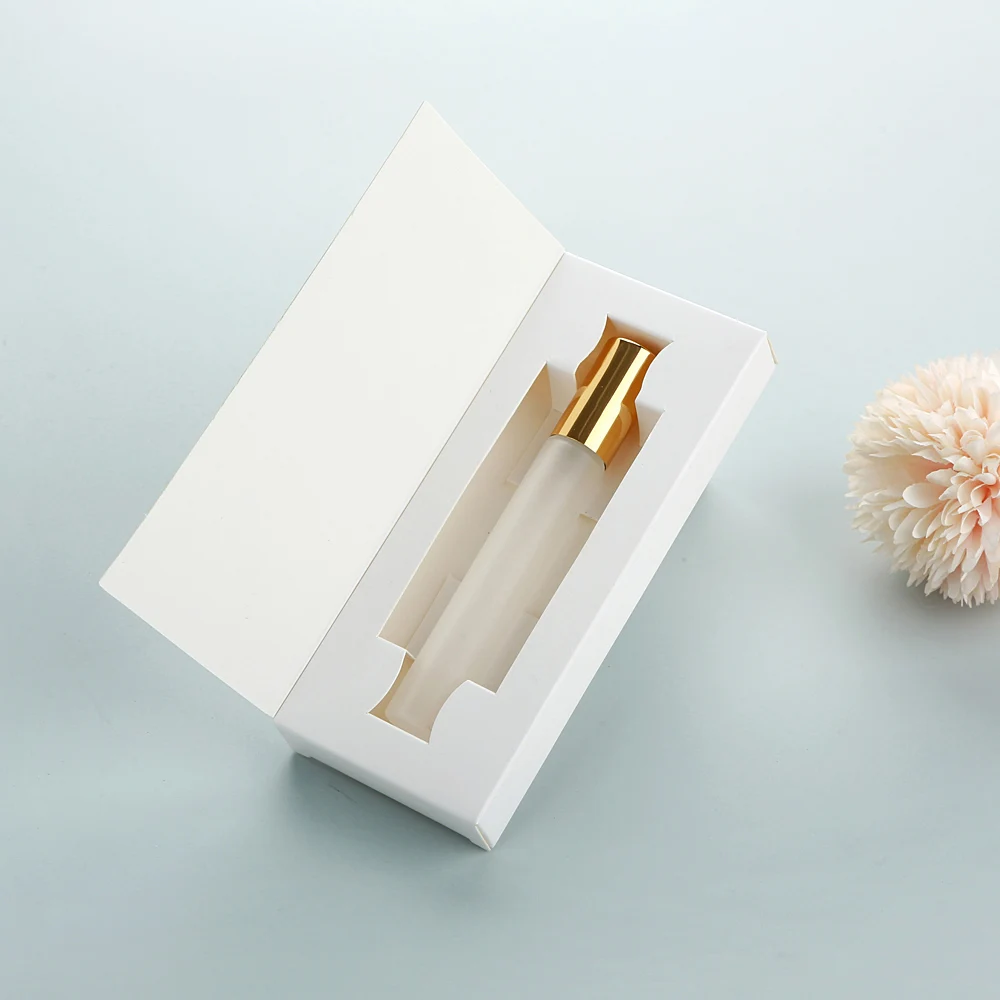 10 PCS / 20 PCS, 15ml premium frosted glass spray bottles with aluminum nozzles. Empty bottles come with exquisite boxes.
10 PCS / 20 PCS, 15ml premium frosted glass spray bottles with aluminum nozzles. Empty bottles come with exquisite boxes.