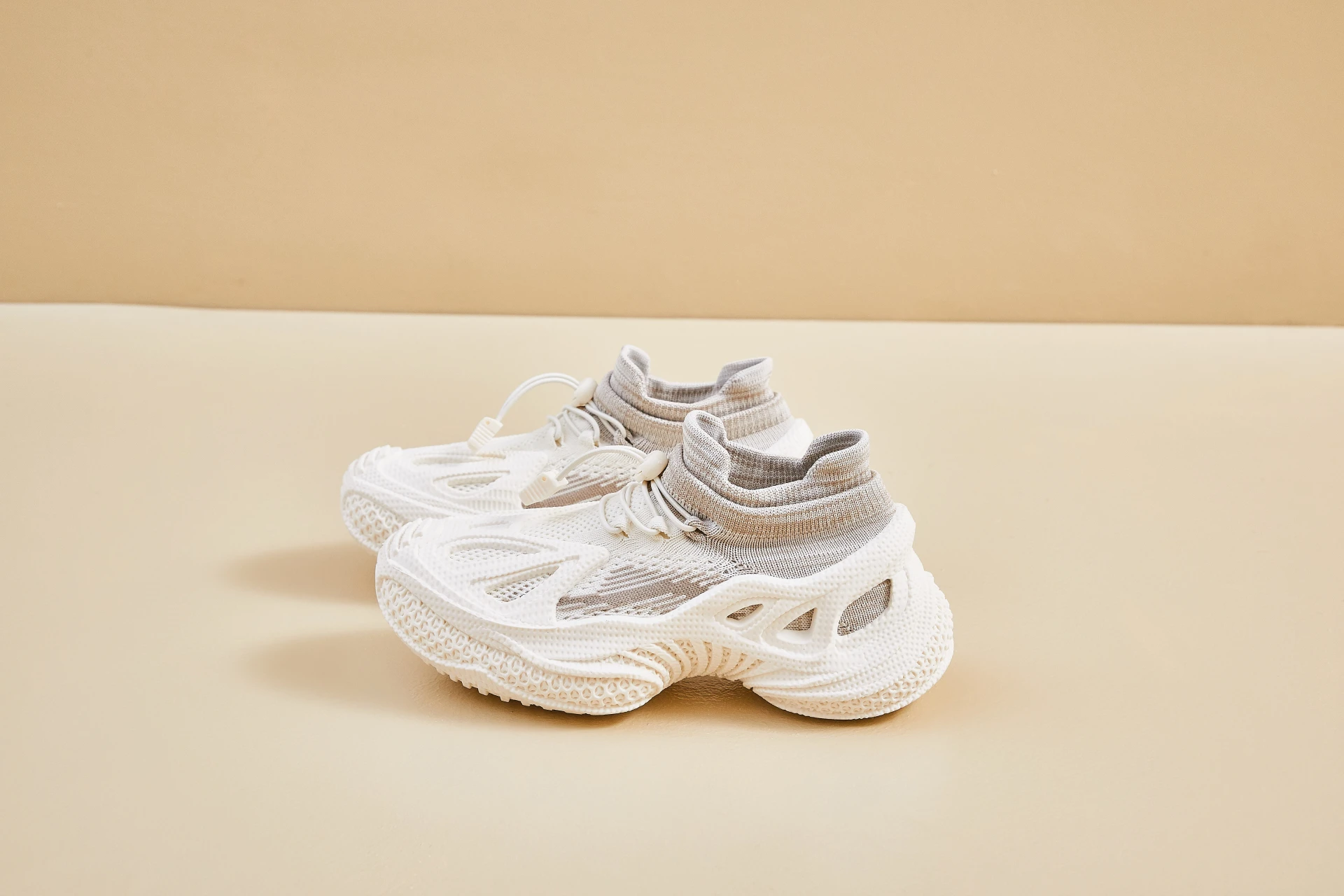 Breathable Mesh Shoes - New Style, Thick Sole, Versatile Sports with Soft , Height Increasing, Chunky Trendy Sneakers
Breathable Mesh Shoes - New Style, Thick Sole, Versatile Sports with Soft , Height Increasing, Chunky Trendy Sneakers
