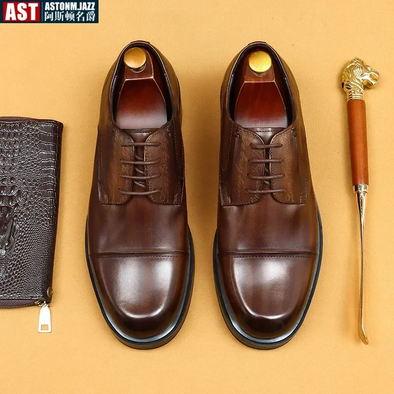 Italian Vintage Mens Wedding Shoes Luxury Genuine Leather 2025 Autumn Handmade Quality Round Toe Elegant Dress Social Shoes Man
Italian Vintage Mens Wedding Shoes Luxury Genuine Leather 2025 Autumn Handmade Quality Round Toe Elegant Dress Social Shoes Man