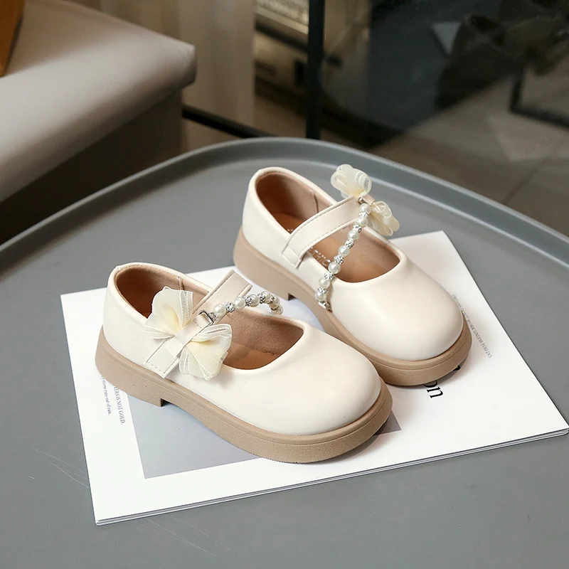 Новые детские кожаные туфли в стиле принцессы 2026 года с элегантным бантом сбоку для свадеб и торжественных мероприятий
Новые детские кожаные туфли в стиле принцессы 2026 года с элегантным бантом сбоку для свадеб и торжественных мероприятий
