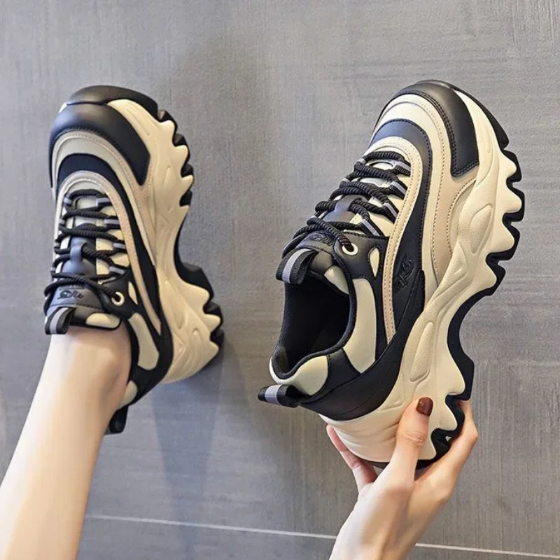 Sneakers Women Casual White Shoes 8CM Fashion Height Increasing Thick Bottom Spring Platform Leather Woman Chunky Sneakers 2024
Sneakers Women Casual White Shoes 8CM Fashion Height Increasing Thick Bottom Spring Platform Leather Woman Chunky Sneakers 2024