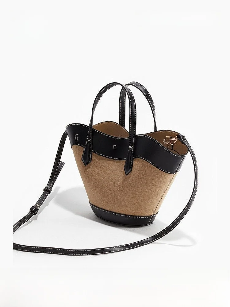 H&M Women's Summer Handbag Crossbody Bag Handheld Tote Bag Medium Size PU Leather Synthetic Leather Medium Hardness
H&M Women's Summer Handbag Crossbody Bag Handheld Tote Bag Medium Size PU Leather Synthetic Leather Medium Hardness