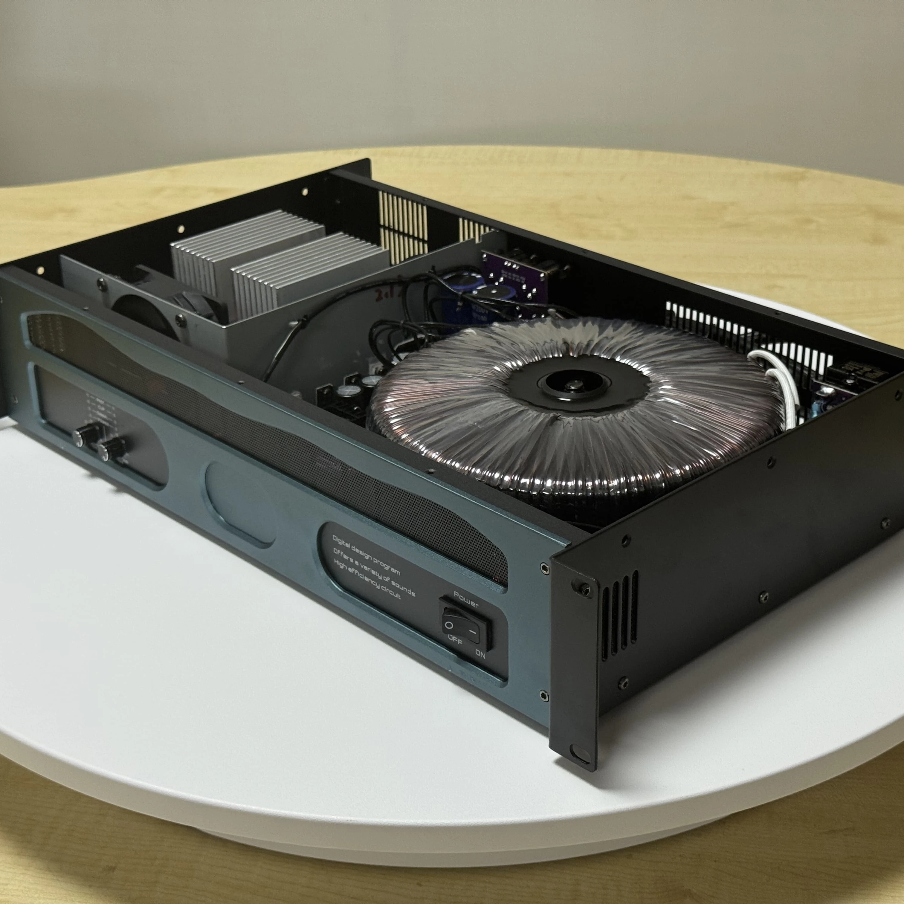 Wholesale Professional 1000Watt Class D 2-Channel Karaoke Power Amplifier Active 2000W Output 8ohm 4ohm Impedance Metal Shell
Wholesale Professional 1000Watt Class D 2-Channel Karaoke Power Amplifier Active 2000W Output 8ohm 4ohm Impedance Metal Shell