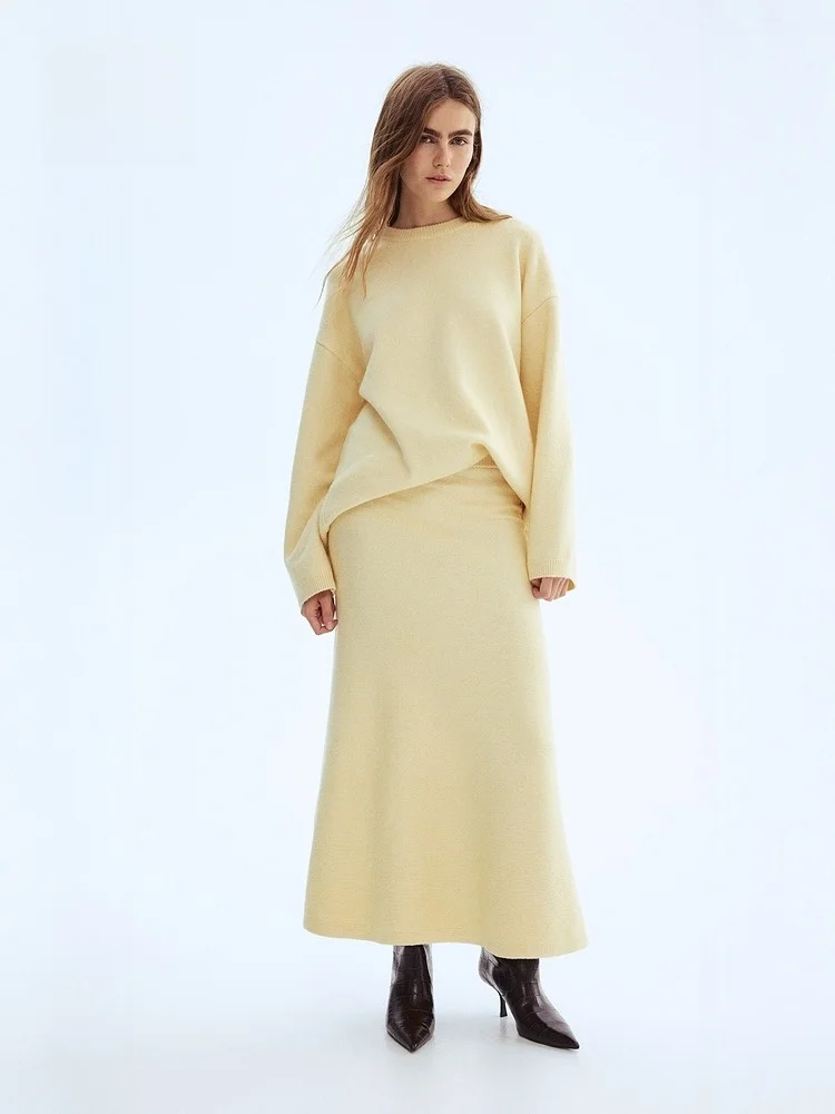 Юбка-клеш H&M из трикотажа с высокой талией, повседневный стиль, из смесовой ткани с полиэстером, подходит для молодых девушек, для отдыха и свиданий
Юбка-клеш H&M из трикотажа с высокой талией, повседневный стиль, из смесовой ткани с полиэстером, подходит для молодых девушек, для отдыха и свиданий