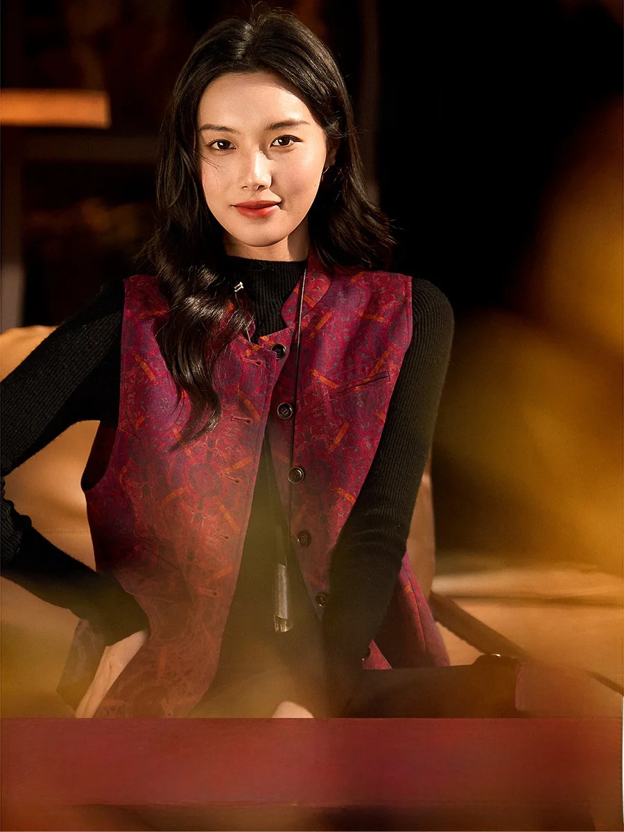 Xiao Han Ge Purple Cloud Lotus Pattern New Chinese Style Silk Cloud Shawl Lightweight Stand Collar Vest for Women
Xiao Han Ge Purple Cloud Lotus Pattern New Chinese Style Silk Cloud Shawl Lightweight Stand Collar Vest for Women