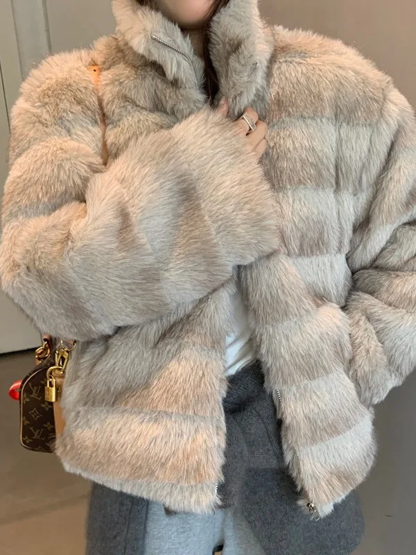 Шуба в стиле ретро, женская свободная хлопковая зимняя шуба из экологически чистой кожи, корейская повседневная одежда
Шуба в стиле ретро, женская свободная хлопковая зимняя шуба из экологически чистой кожи, корейская повседневная одежда