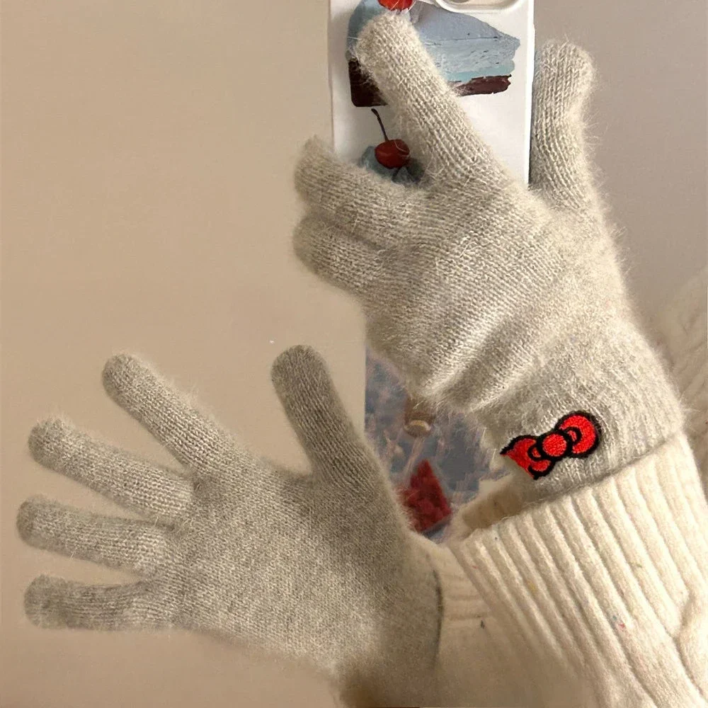 New Miniso Hello Kitty Gloves Touch Screen Bow Knitted Gloves Cute Solid Color Winter Velvet Warm Women's Finger Gloves
New Miniso Hello Kitty Gloves Touch Screen Bow Knitted Gloves Cute Solid Color Winter Velvet Warm Women's Finger Gloves
