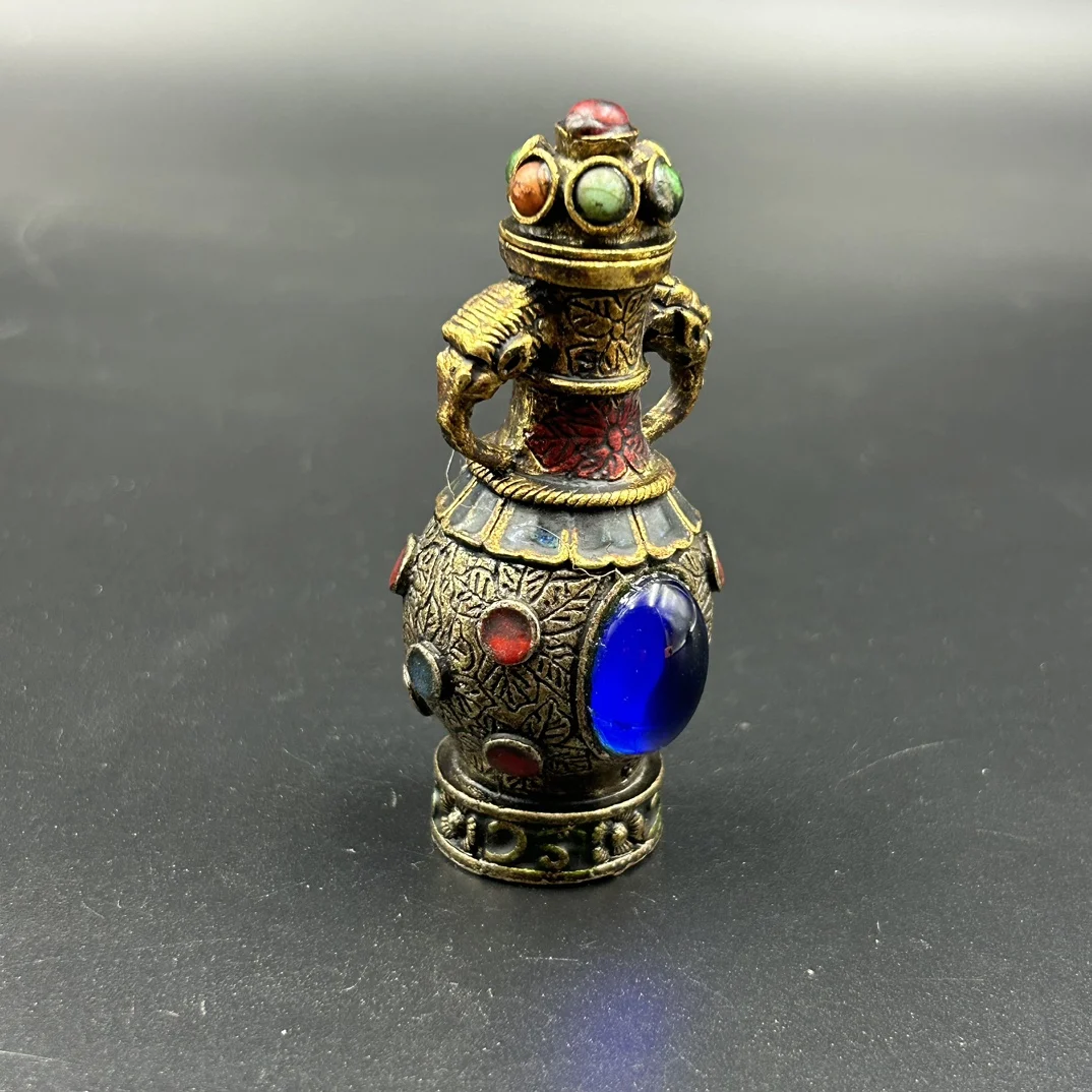 Exquisite Home Crafts Snuff Bottle with Beautiful Appearance Worth Decorating Office Living Room Bedroom
Exquisite Home Crafts Snuff Bottle with Beautiful Appearance Worth Decorating Office Living Room Bedroom