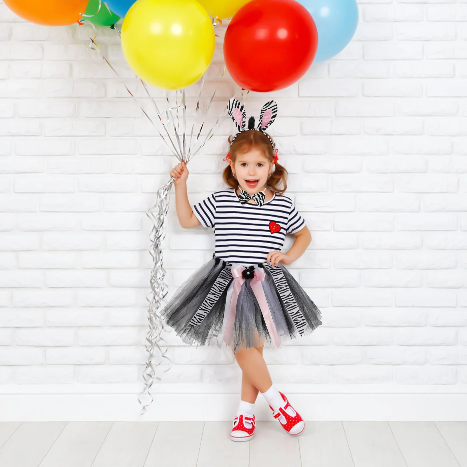 Zebra Costume Tutu Skirt Set with Ears Headband Tail Bowtie Kids Animal Party Accessories Stylish Adorable Long-lasting
Zebra Costume Tutu Skirt Set with Ears Headband Tail Bowtie Kids Animal Party Accessories Stylish Adorable Long-lasting