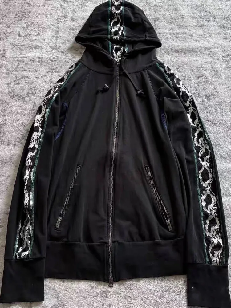 LGB snake pattern visual subculture retro zipper hooded sweater
LGB snake pattern visual subculture retro zipper hooded sweater
