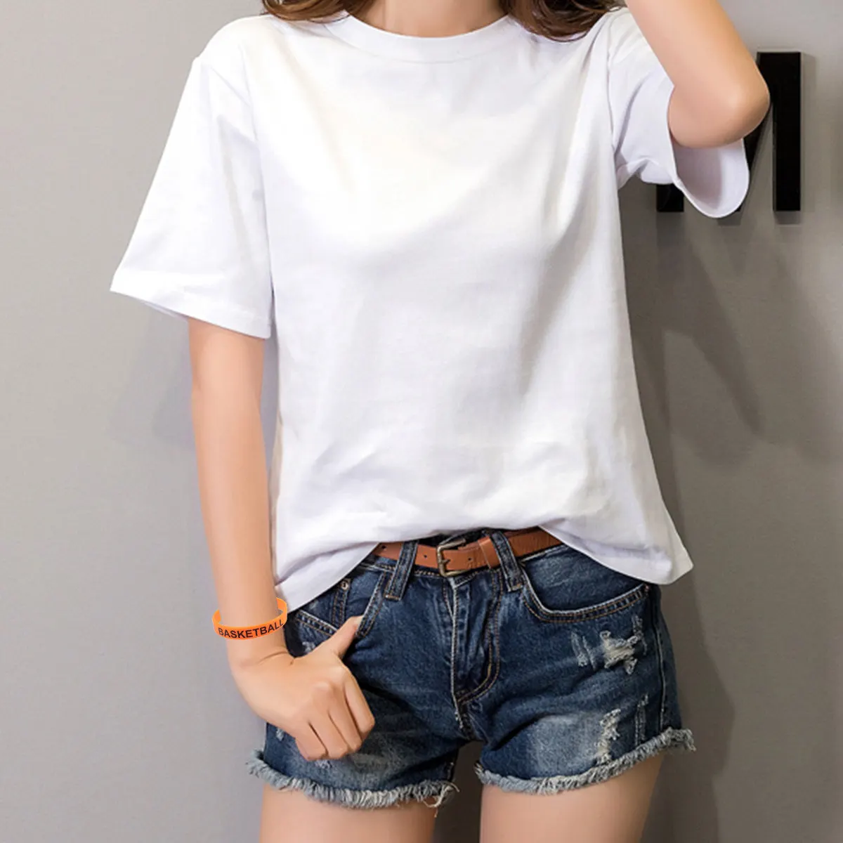 25Pcs Basketball Themed Silicone Bracelets Eye Catching Design Comfortable Flexible Wrist Straps for Theme Parties Birthdays
25Pcs Basketball Themed Silicone Bracelets Eye Catching Design Comfortable Flexible Wrist Straps for Theme Parties Birthdays