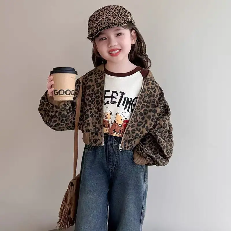 Girl's Leopard Print Jacket 2025 New Autumn Fashion Zipper Jacket Children's Outdoor Wear Korean Version Short Top 90-140CM
Girl's Leopard Print Jacket 2025 New Autumn Fashion Zipper Jacket Children's Outdoor Wear Korean Version Short Top 90-140CM