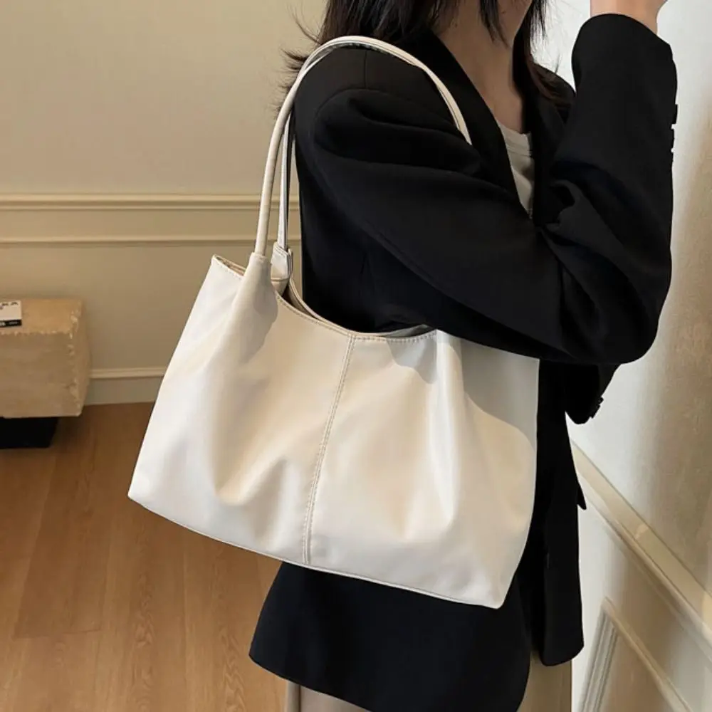 Ins Large Capacity PU Leather Shoulder Bag Casual Handbag Underarm bag French Style Solid Tote Bag Travel
Ins Large Capacity PU Leather Shoulder Bag Casual Handbag Underarm bag French Style Solid Tote Bag Travel