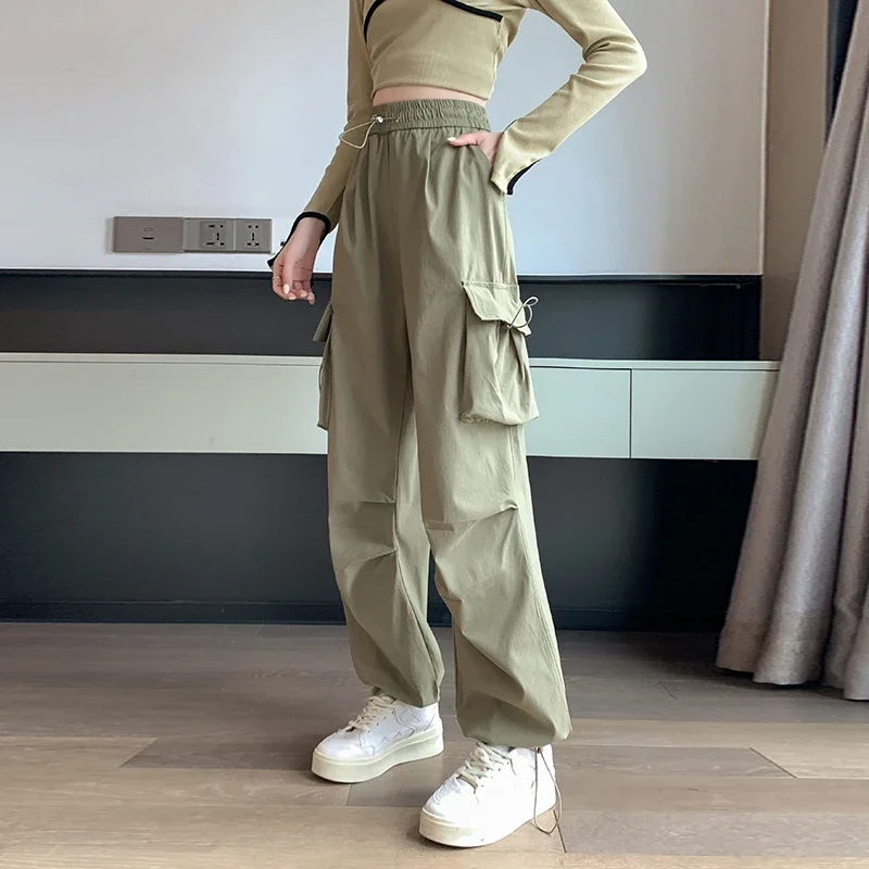 Cargo Pants Women Autumn New Fashion High Waist Sweat Pants Female Casual Pockets Loose Wide Leg Trousers
Cargo Pants Women Autumn New Fashion High Waist Sweat Pants Female Casual Pockets Loose Wide Leg Trousers