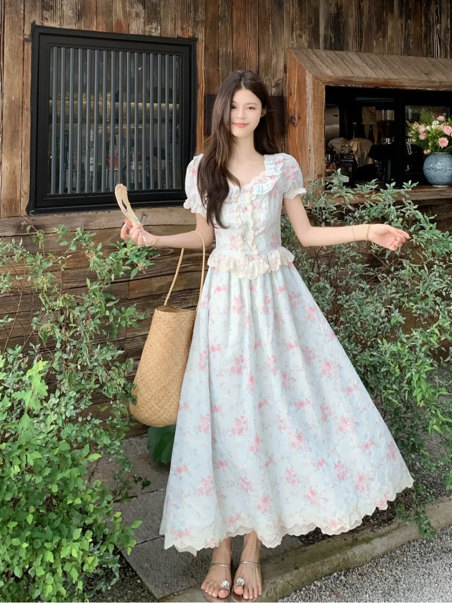plus Size Floral Print Maxi Dress Square Neck Gored Skirt Breathable Comfortable Fabric Casual Summer Long Dress for Women
plus Size Floral Print Maxi Dress Square Neck Gored Skirt Breathable Comfortable Fabric Casual Summer Long Dress for Women