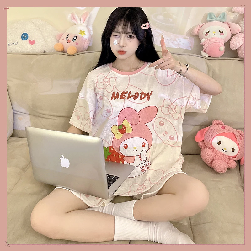 Sweet and Lovely Pajamas for Women in Summer Short Sleeved Thin Knit Wrinkled Fabric Cartoon Melody Sanrio Home Clothing Set
Sweet and Lovely Pajamas for Women in Summer Short Sleeved Thin Knit Wrinkled Fabric Cartoon Melody Sanrio Home Clothing Set