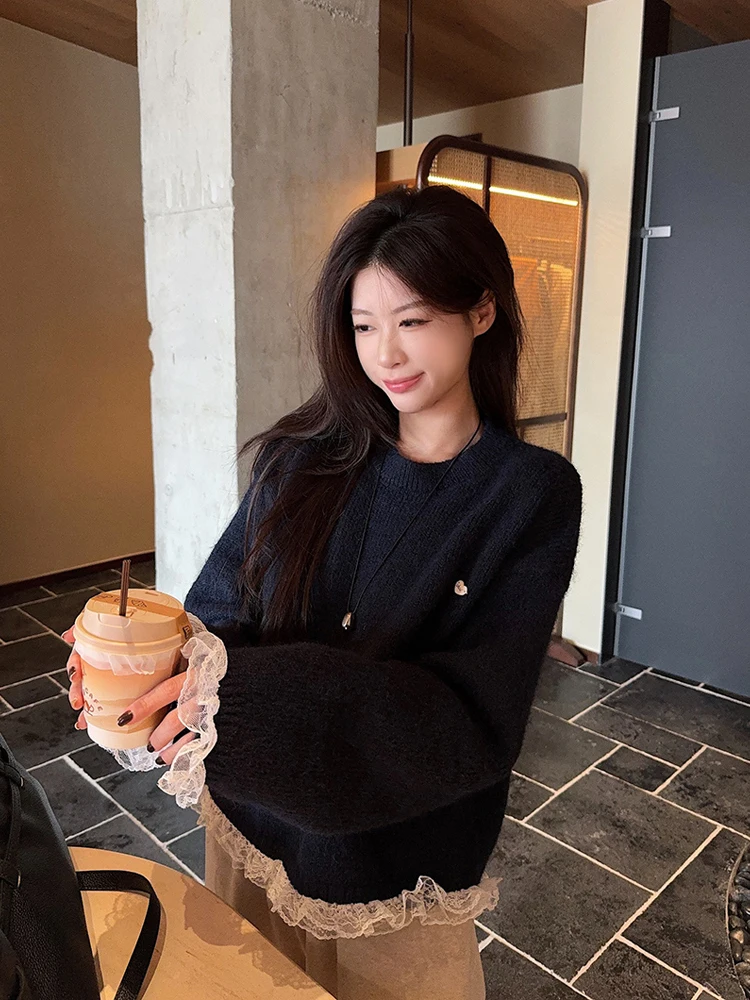 Korean Sle Lace Splice Thiened Long Sve Women's Knitted Sweater Autumn Winter Lazy Design Sense Loose Fit Soft Material
Korean Sle Lace Splice Thiened Long Sve Women's Knitted Sweater Autumn Winter Lazy Design Sense Loose Fit Soft Material