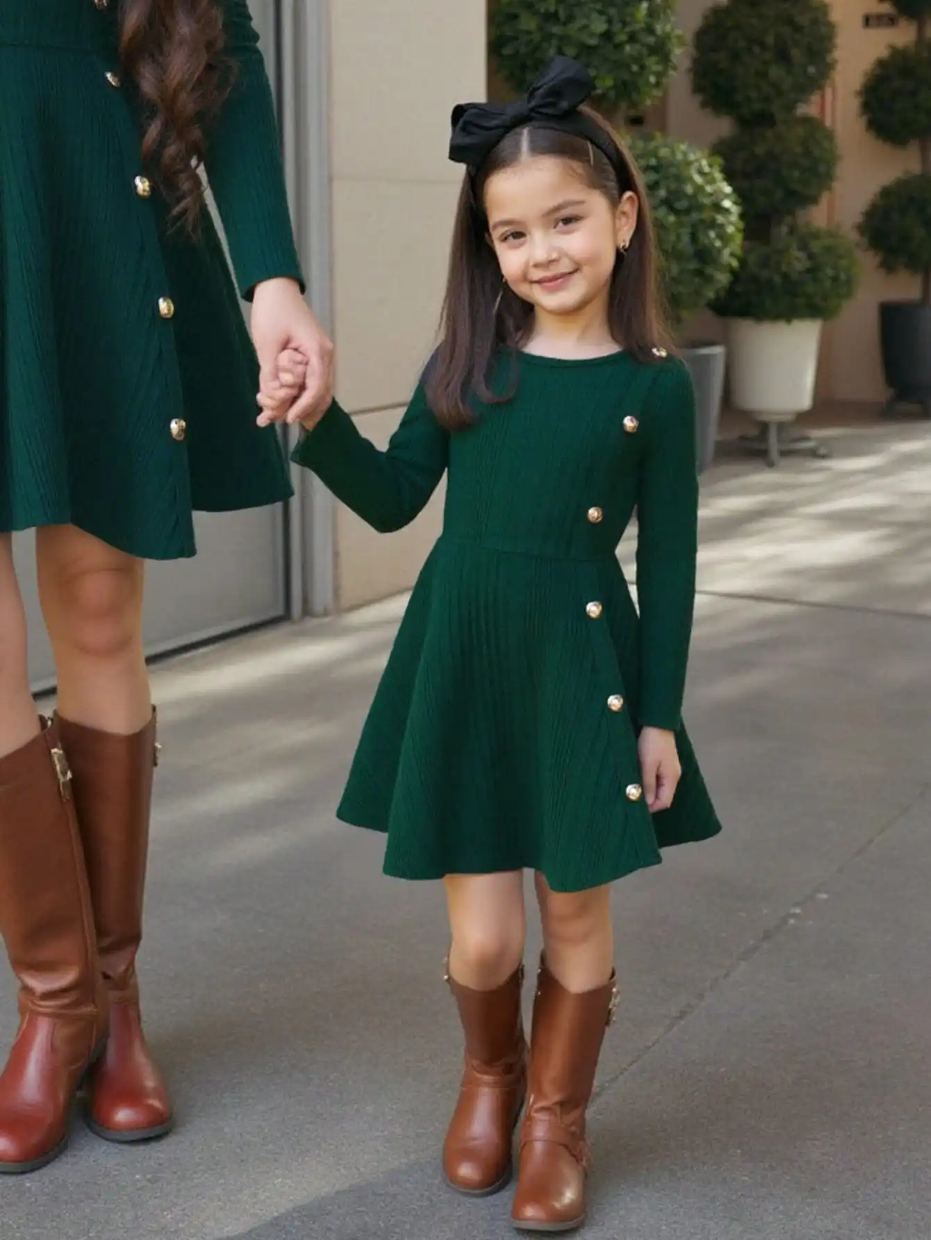 Green Ribbed Knit Dress with Gold Buttons, Long Sleeve A-Line for Girls
Green Ribbed Knit Dress with Gold Buttons, Long Sleeve A-Line for Girls