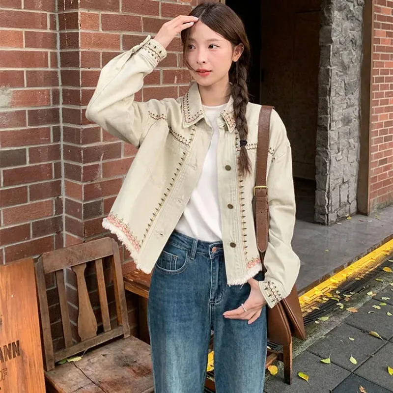 Женская одежда, весенне-осенний модный корейский однотонный женский кардиган на пуговицах с вышивкой и карманами, пальто с длинными рукавами, топы
Женская одежда, весенне-осенний модный корейский однотонный женский кардиган на пуговицах с вышивкой и карманами, пальто с длинными рукавами, топы