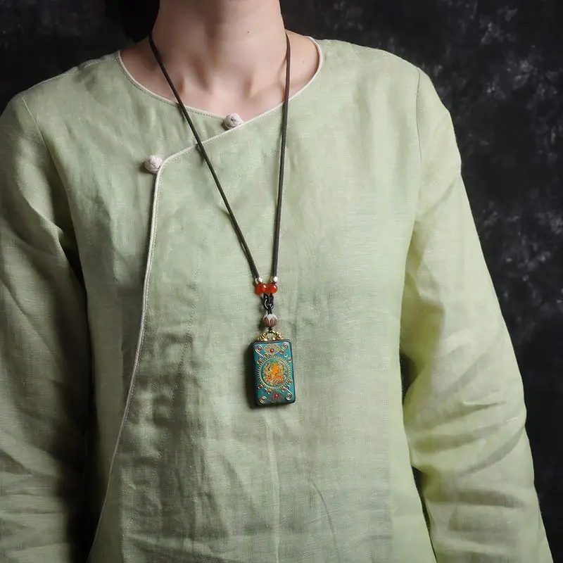 Фиолетовое деревянное ожерелье Будды из сандалового дерева, кулон Танка, Benmingnian, мужской и женский безопасный брендовый кулон, ювелирное изделие на удачу, подарок
Фиолетовое деревянное ожерелье Будды из сандалового дерева, кулон Танка, Benmingnian, мужской и женский безопасный брендовый кулон, ювелирное изделие на удачу, подарок