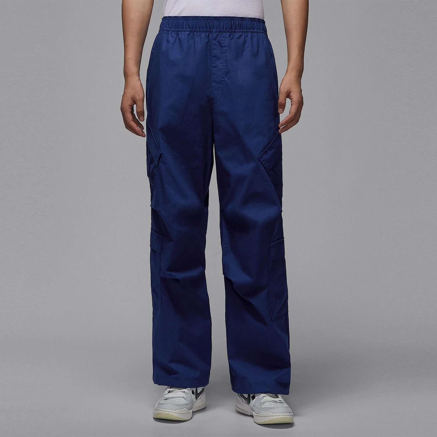 Nike genuine JORDAN men's functional workwear loose casual pants HV0531-492
Nike genuine JORDAN men's functional workwear loose casual pants HV0531-492