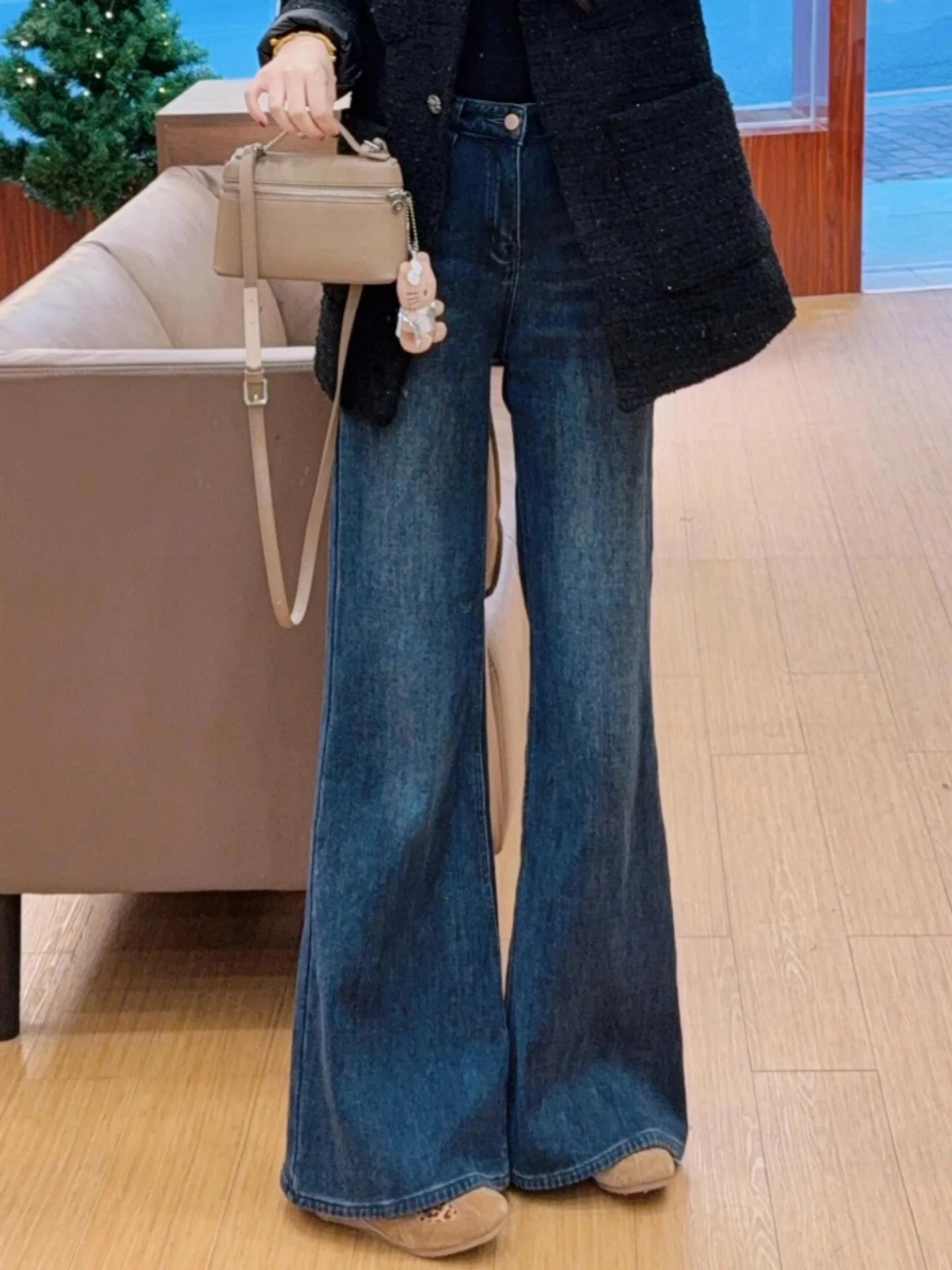 Retro Blue Flared Wide Leg Jeans Women's High Waist Slimming Not Legging Floor Length Pants Autumn Winter New Arrival
Retro Blue Flared Wide Leg Jeans Women's High Waist Slimming Not Legging Floor Length Pants Autumn Winter New Arrival