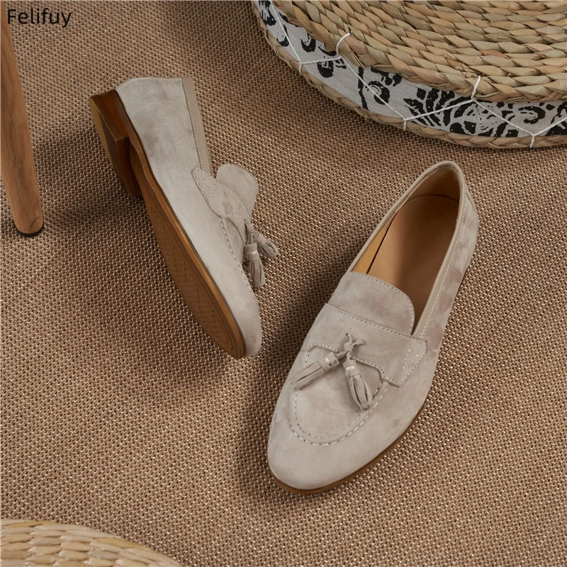 2026 New Soft Cow Suede Loafers for Men Tassel Slip On Real Leather Casual Shoes Grey Moccasins Classic Business Shoes Luxury
2026 New Soft Cow Suede Loafers for Men Tassel Slip On Real Leather Casual Shoes Grey Moccasins Classic Business Shoes Luxury