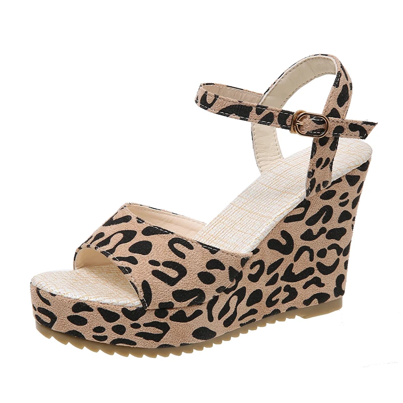 Summer New Ladies Shoes Fashion Leopard Print Wedge Sandals High Heels Cross Strap Platform Platform Platform Women Sandals
Summer New Ladies Shoes Fashion Leopard Print Wedge Sandals High Heels Cross Strap Platform Platform Platform Women Sandals