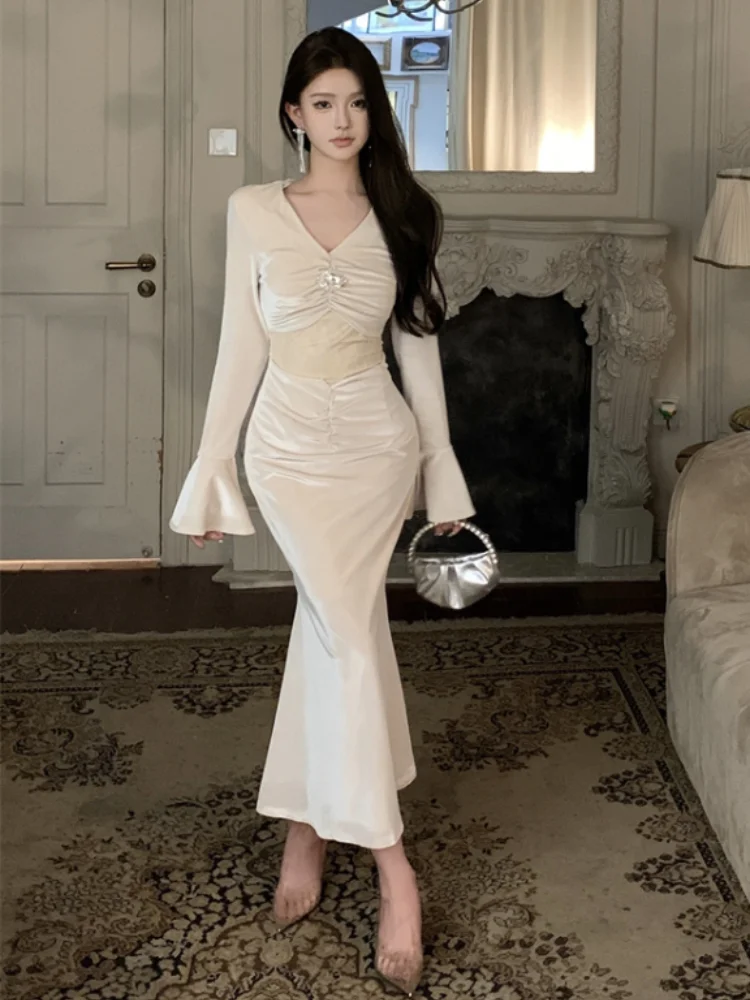 Autumn Women's Elegant Office Lady One-piece Fishtail Dress French Vintage Y2k Dresses Korean Vintage Fashion Women's Dresses
Autumn Women's Elegant Office Lady One-piece Fishtail Dress French Vintage Y2k Dresses Korean Vintage Fashion Women's Dresses