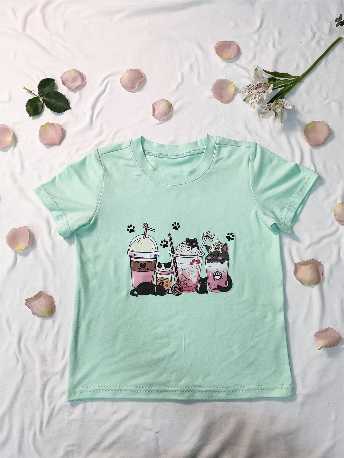 Summer Girls' New Hot Stamping Cartoon Animal T-Shirt Korean Version Round Neck Loose Daily Casual Top
Summer Girls' New Hot Stamping Cartoon Animal T-Shirt Korean Version Round Neck Loose Daily Casual Top