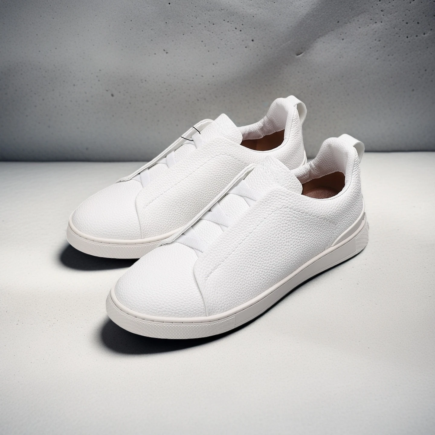 26SS Luxury Brand Men's Shoes Handmade Casual Sneakers Business Slip-on Shoes Anti-slip Breathable Sports Shoes Loafers
26SS Luxury Brand Men's Shoes Handmade Casual Sneakers Business Slip-on Shoes Anti-slip Breathable Sports Shoes Loafers