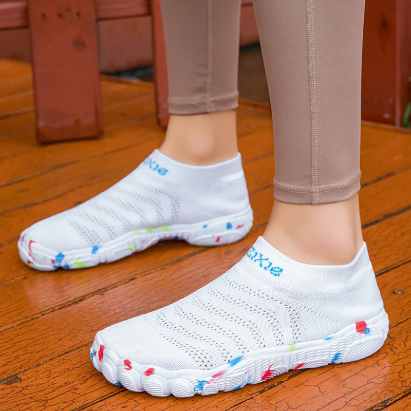 Quick-drying Mens Swimming Shoes Outdoor Beach Barefoot Aqua Shoes for Women Lightweight Slip on Sock Fitness Wading Sneakers
Quick-drying Mens Swimming Shoes Outdoor Beach Barefoot Aqua Shoes for Women Lightweight Slip on Sock Fitness Wading Sneakers