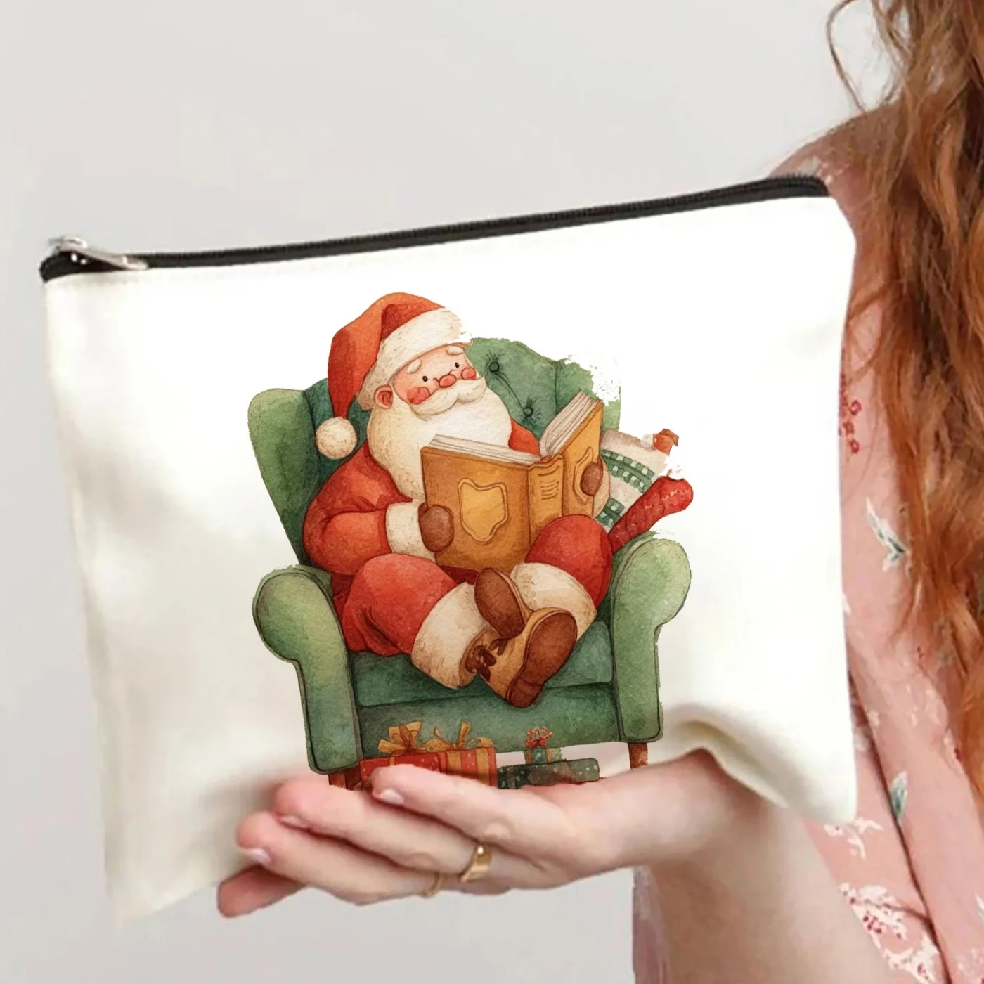 A Santa Claus Patterned Makeup Bag- Multifunctional Zipper Pouch, Jewelry Storage Bag, Perfect Travel Zipper Small Storage Bag.
A Santa Claus Patterned Makeup Bag- Multifunctional Zipper Pouch, Jewelry Storage Bag, Perfect Travel Zipper Small Storage Bag.