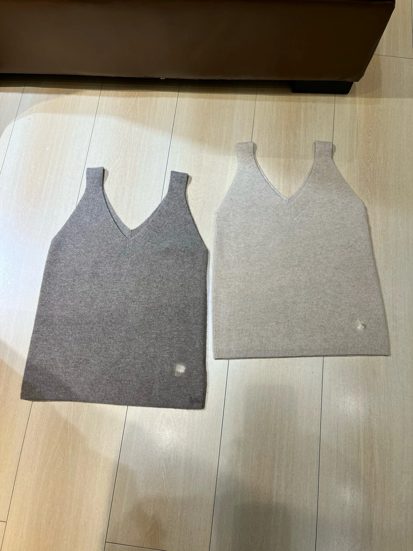 Autumn Winter Women's Slim Fit Camere Knitted Vest Warm V-Ne Simple Sle Versatile Belted Outerwear Casual Daily Wear
Autumn Winter Women's Slim Fit Camere Knitted Vest Warm V-Ne Simple Sle Versatile Belted Outerwear Casual Daily Wear