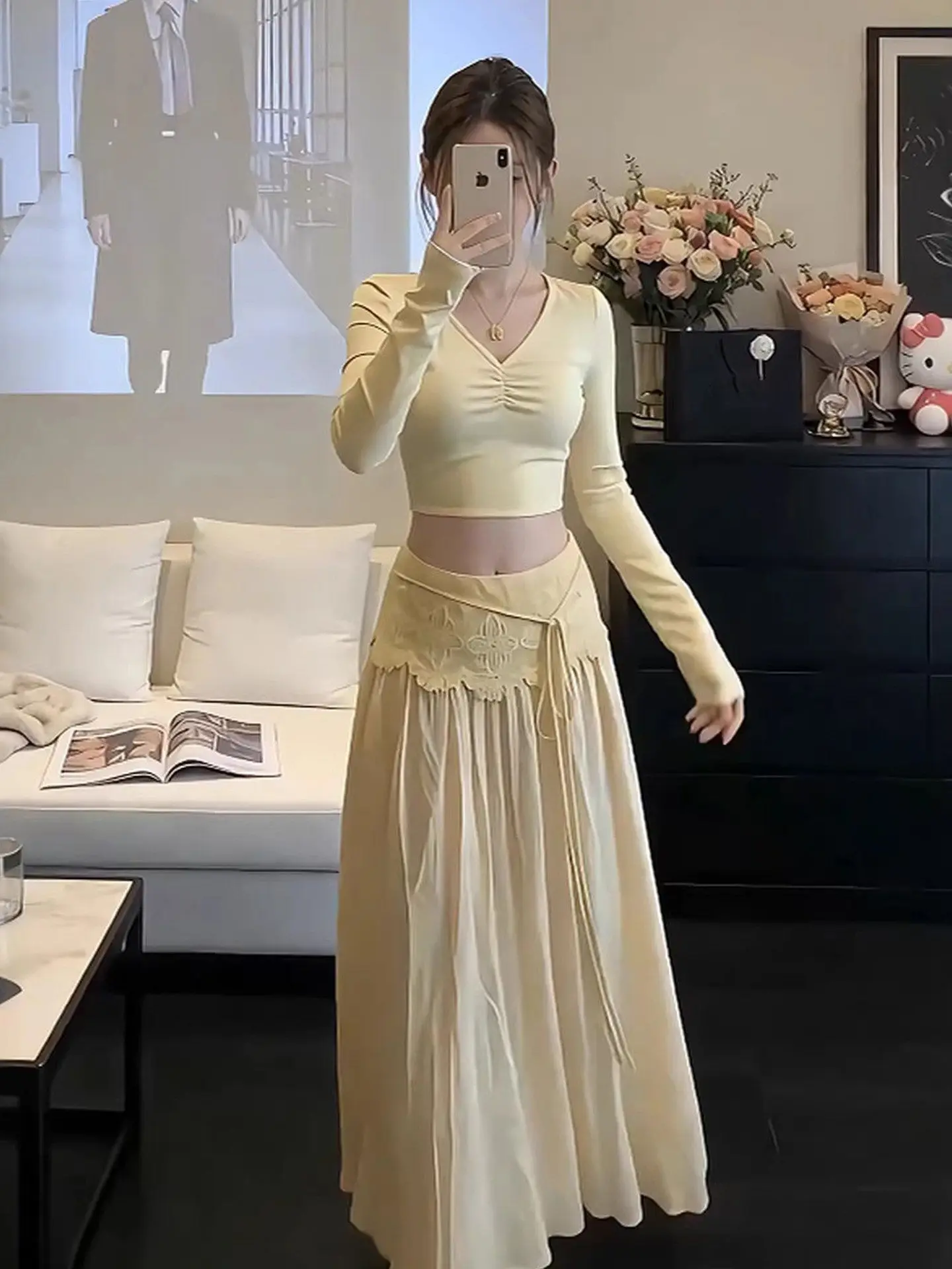 Korean Style Sexy Gentle Girl Slim Fit Top Half Skirt Women's Fashion Set Spring Summer New High Sensual Set Breathable Polye...
Korean Style Sexy Gentle Girl Slim Fit Top Half Skirt Women's Fashion Set Spring Summer New High Sensual Set Breathable Polye...